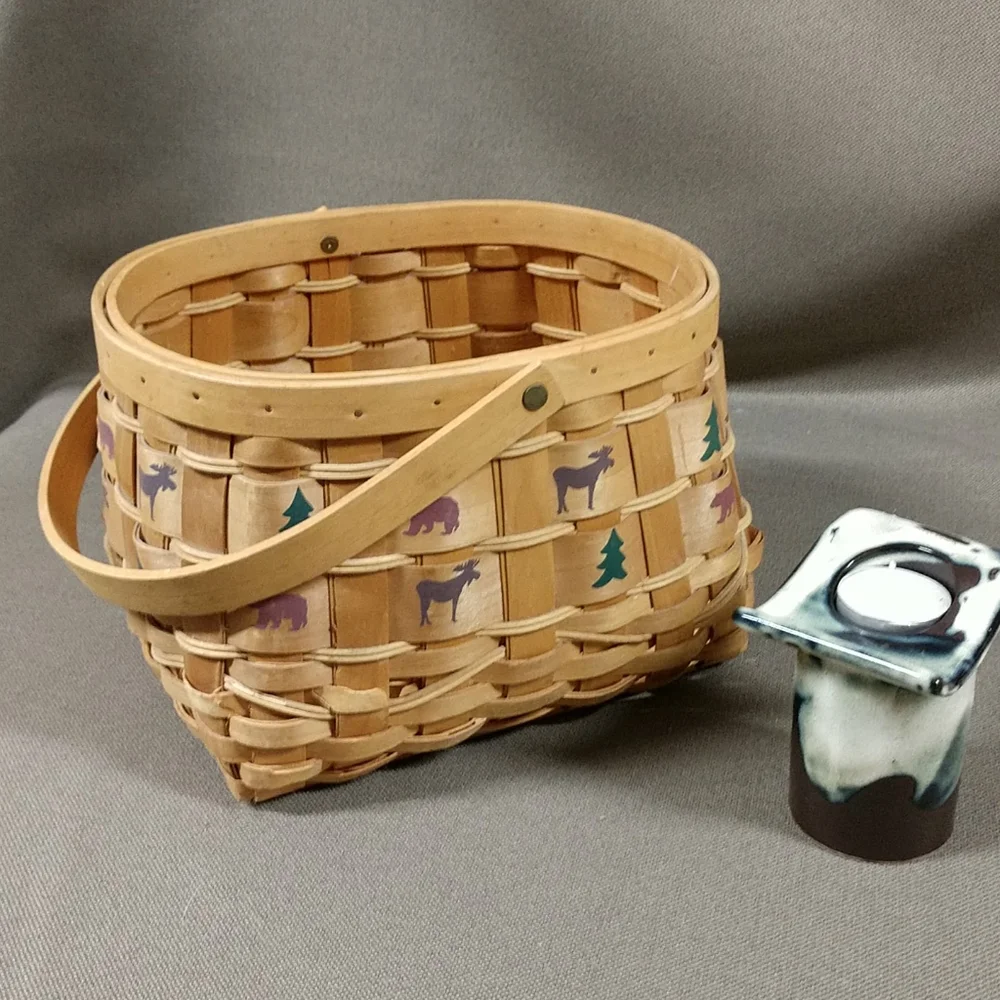 Rustic woven basket with handle